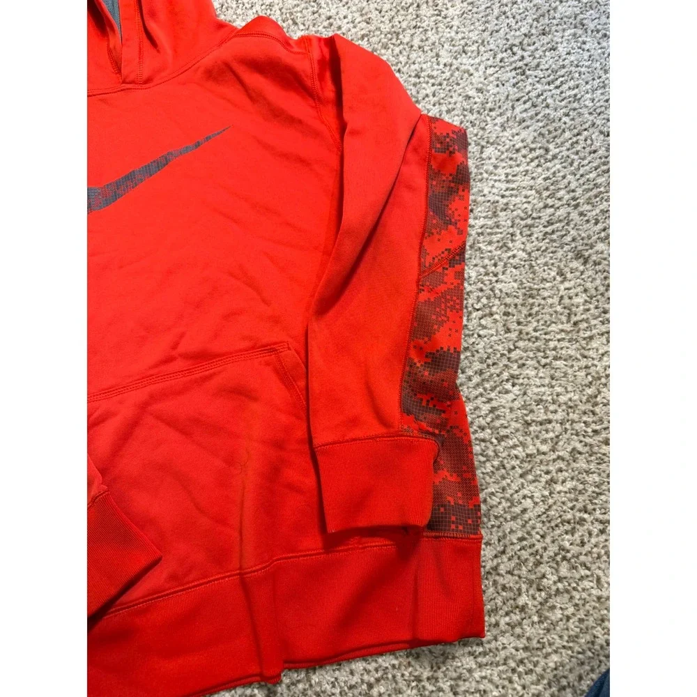 Nike Therma-FIT Hoodie Red Digital Camo Swoosh Pullover Boys XL Sweatshirt
